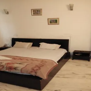 Hotel The Blue Sapphire, Gurgaon